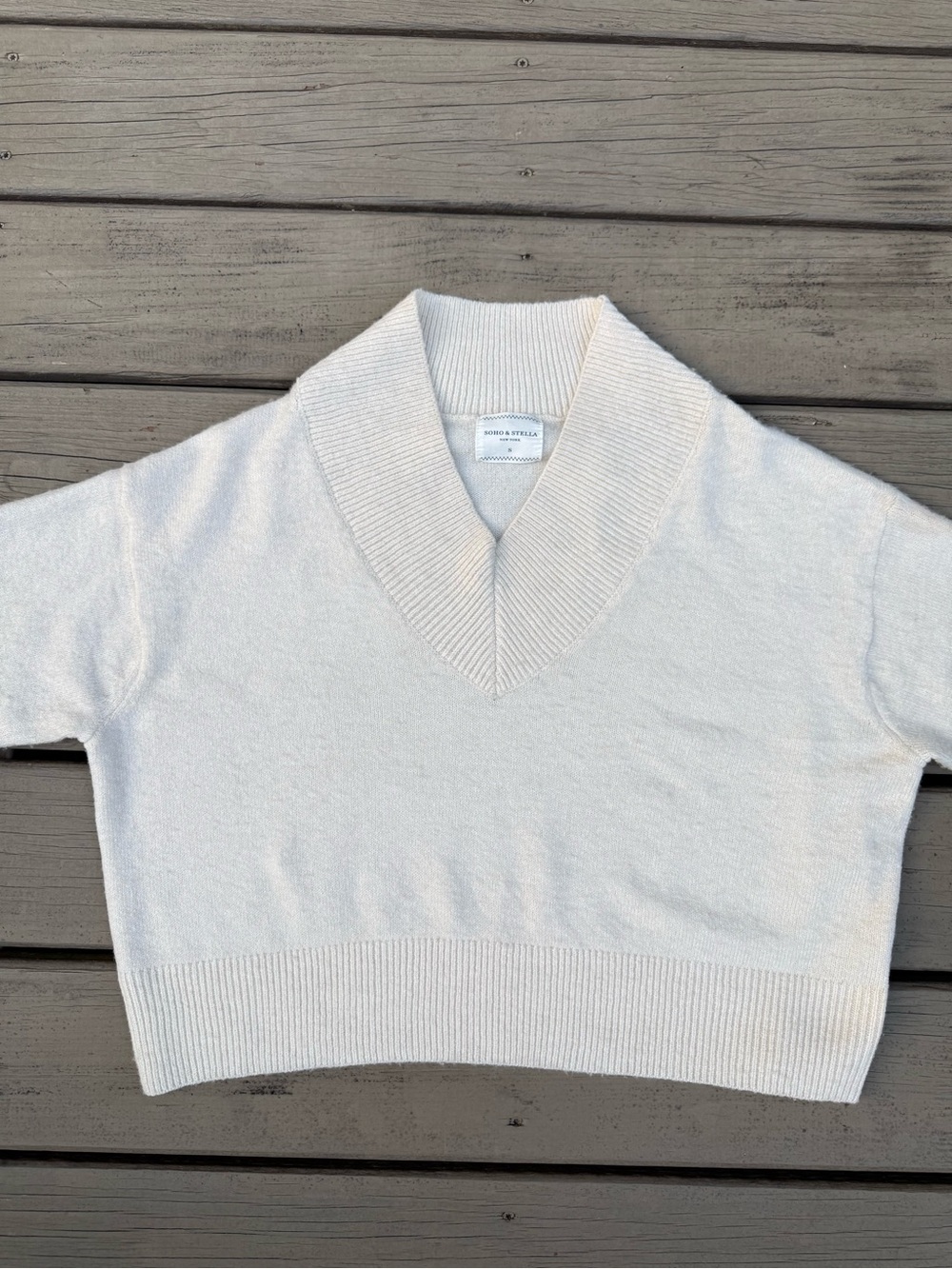 Soho & Stella New York Cropped V-Neck Sweater size S